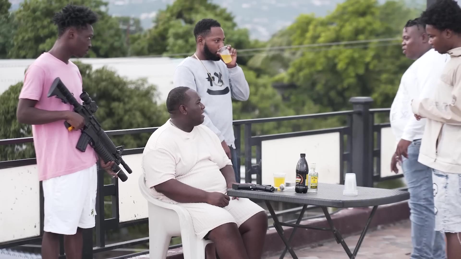 Chronic Law, Chings Record - Smile Fi The Moment (Official Video)