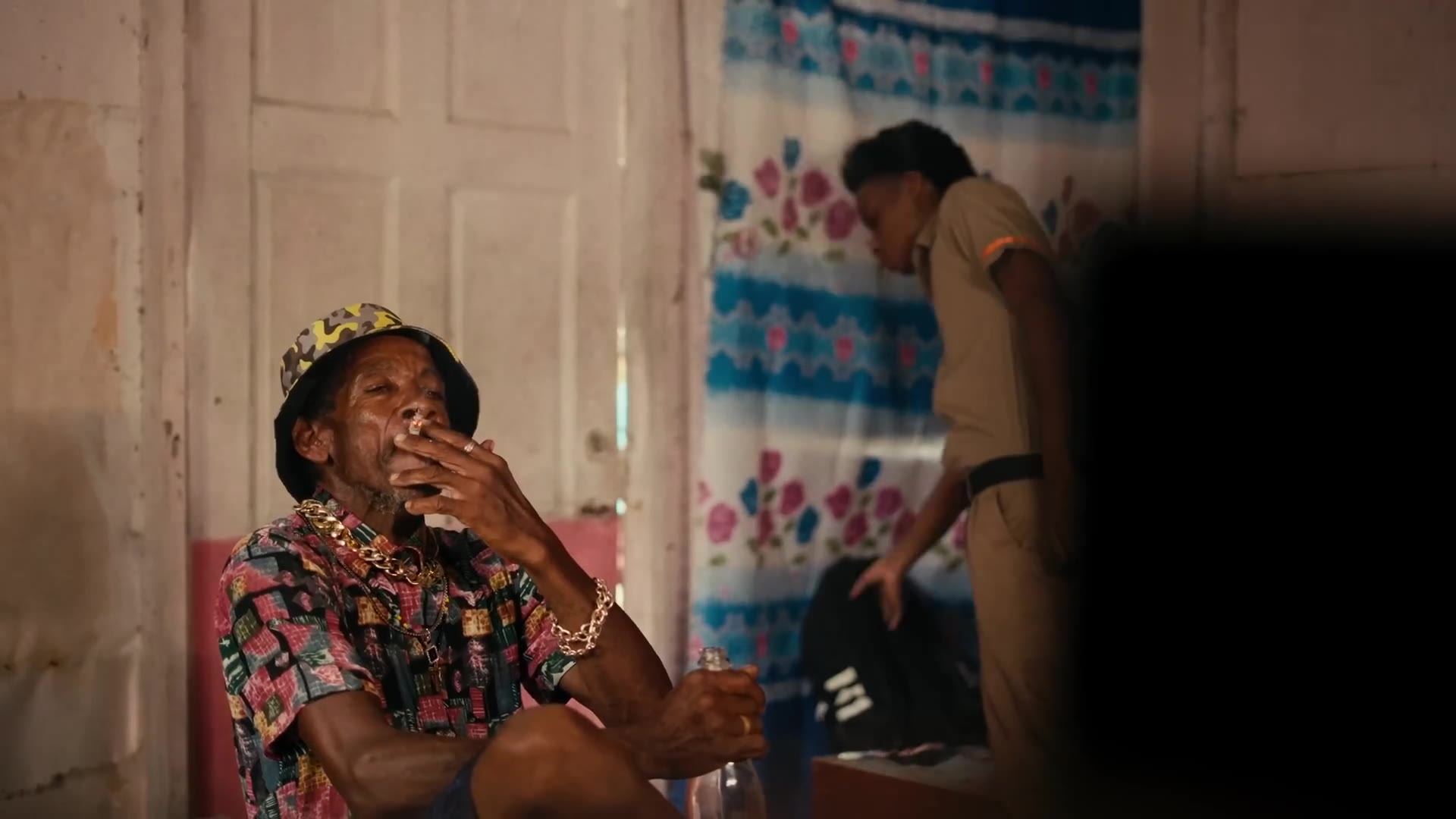 Chronic Law, DMZ Muzik - Pain Mek Mi Stronger - Music Video (Money Mecca Riddim)