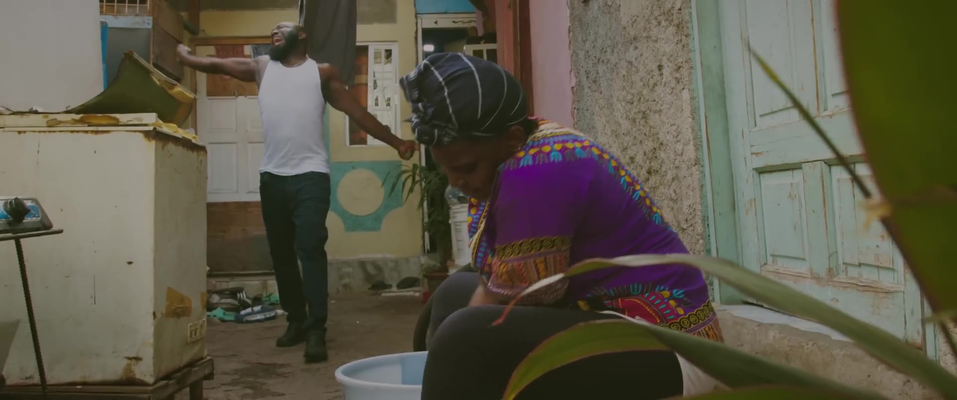 Chronic Law, Ricardo Gowe - Nah Dead Poor (Official Music Video)